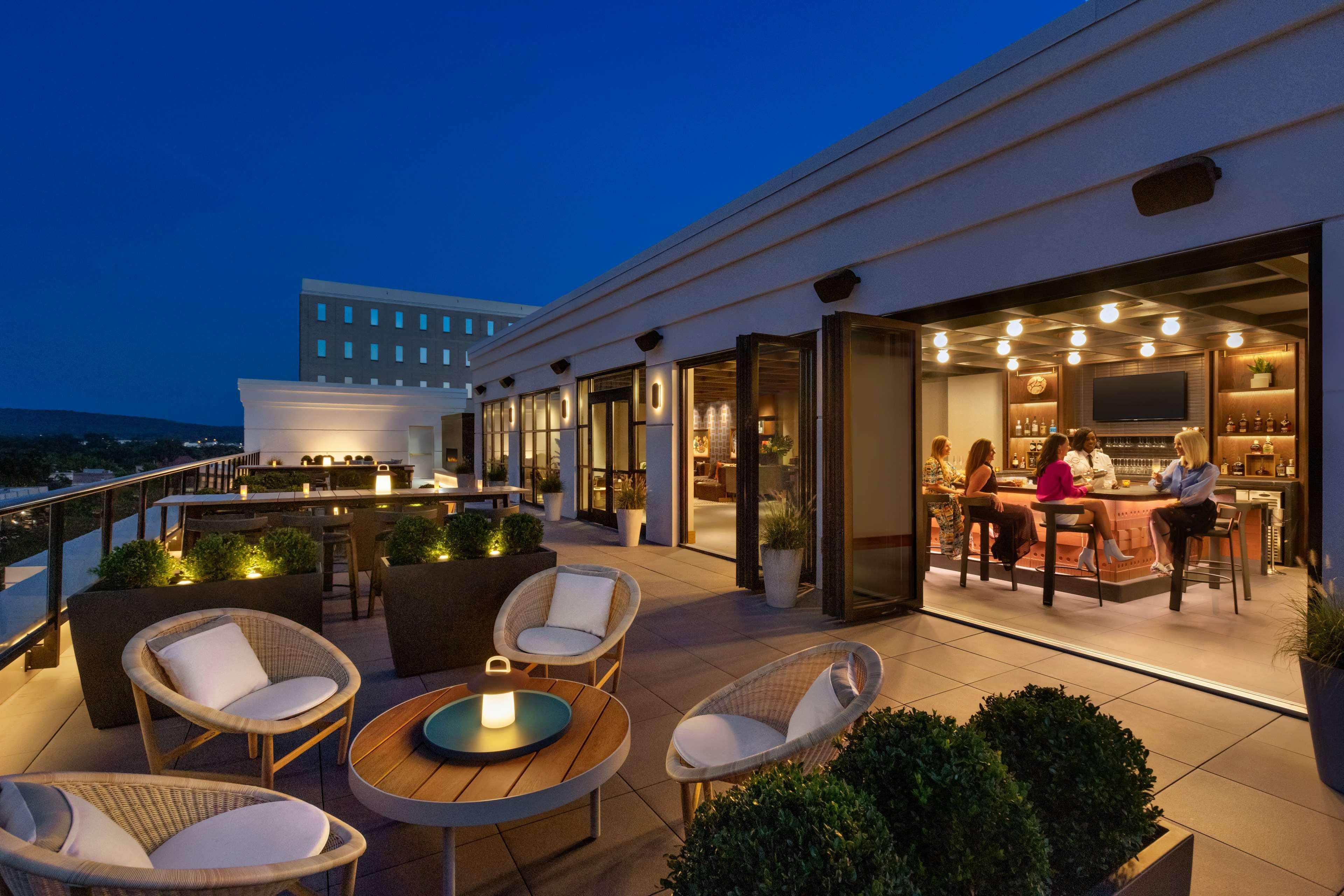 106 Jefferson Huntsville, Curio Collection By Hilton ภายนอก รูปภาพ