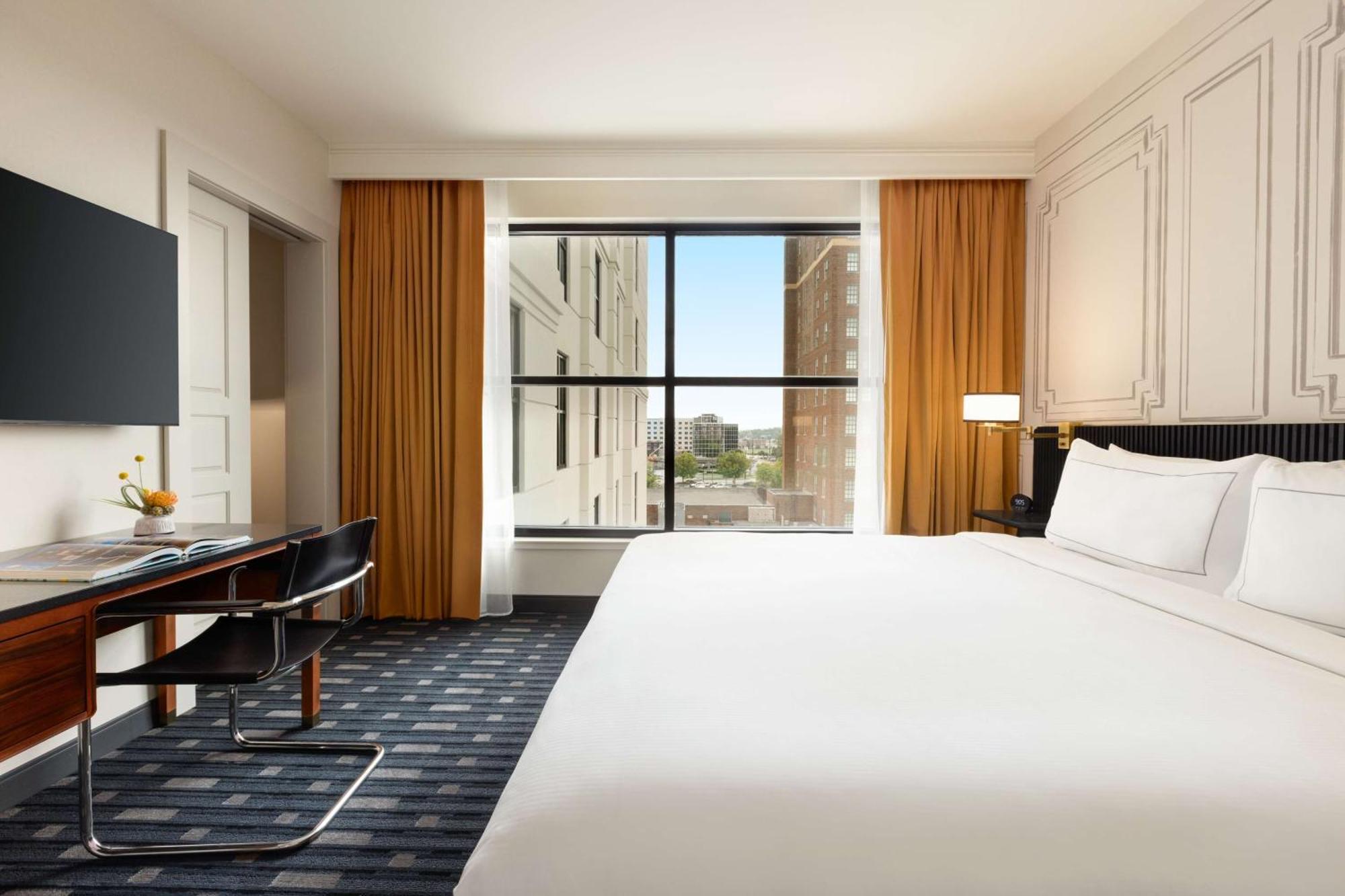 106 Jefferson Huntsville, Curio Collection By Hilton ภายนอก รูปภาพ