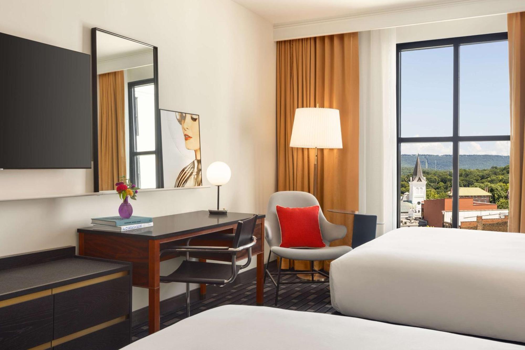 106 Jefferson Huntsville, Curio Collection By Hilton ภายนอก รูปภาพ