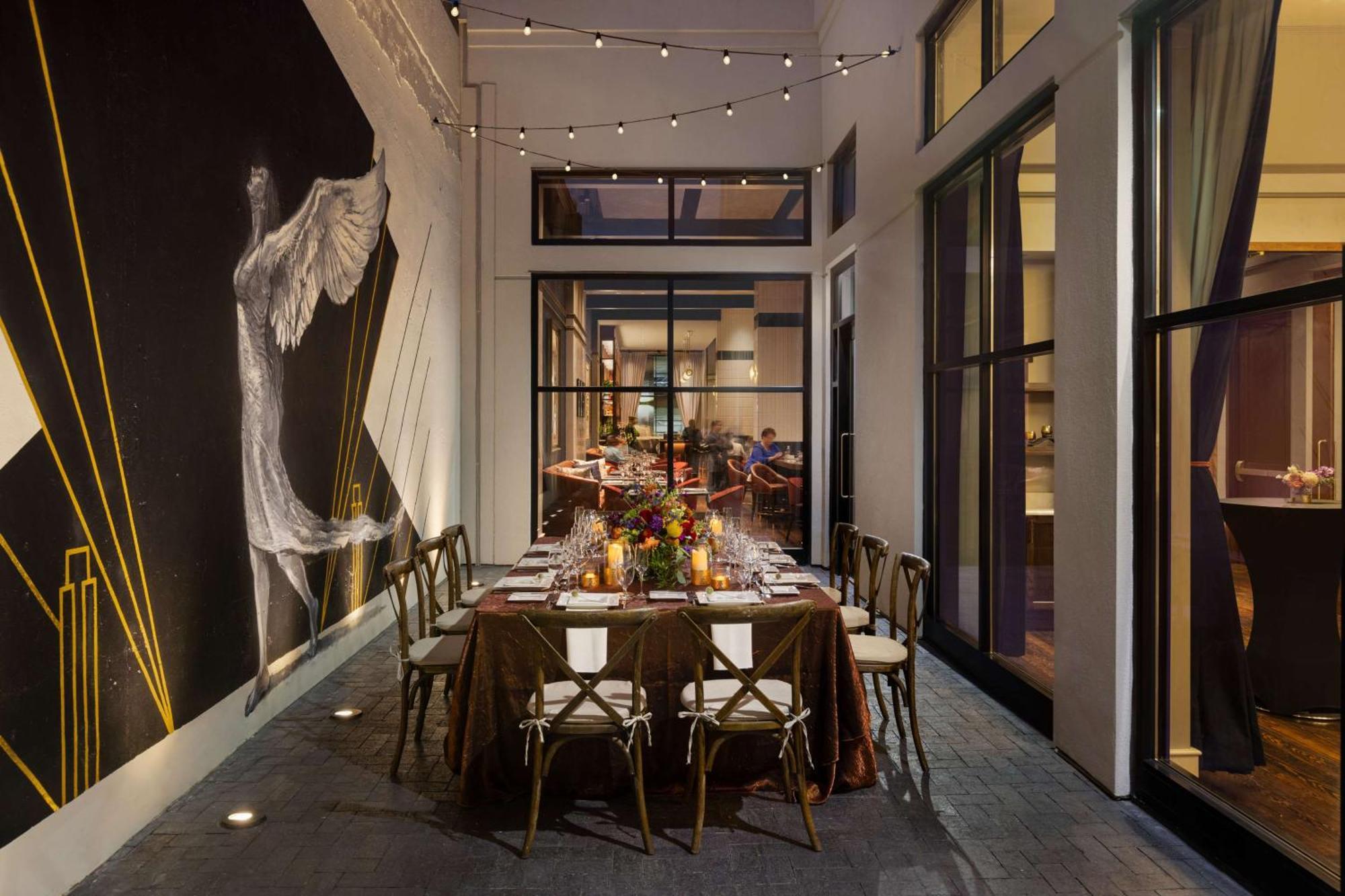 106 Jefferson Huntsville, Curio Collection By Hilton ภายนอก รูปภาพ